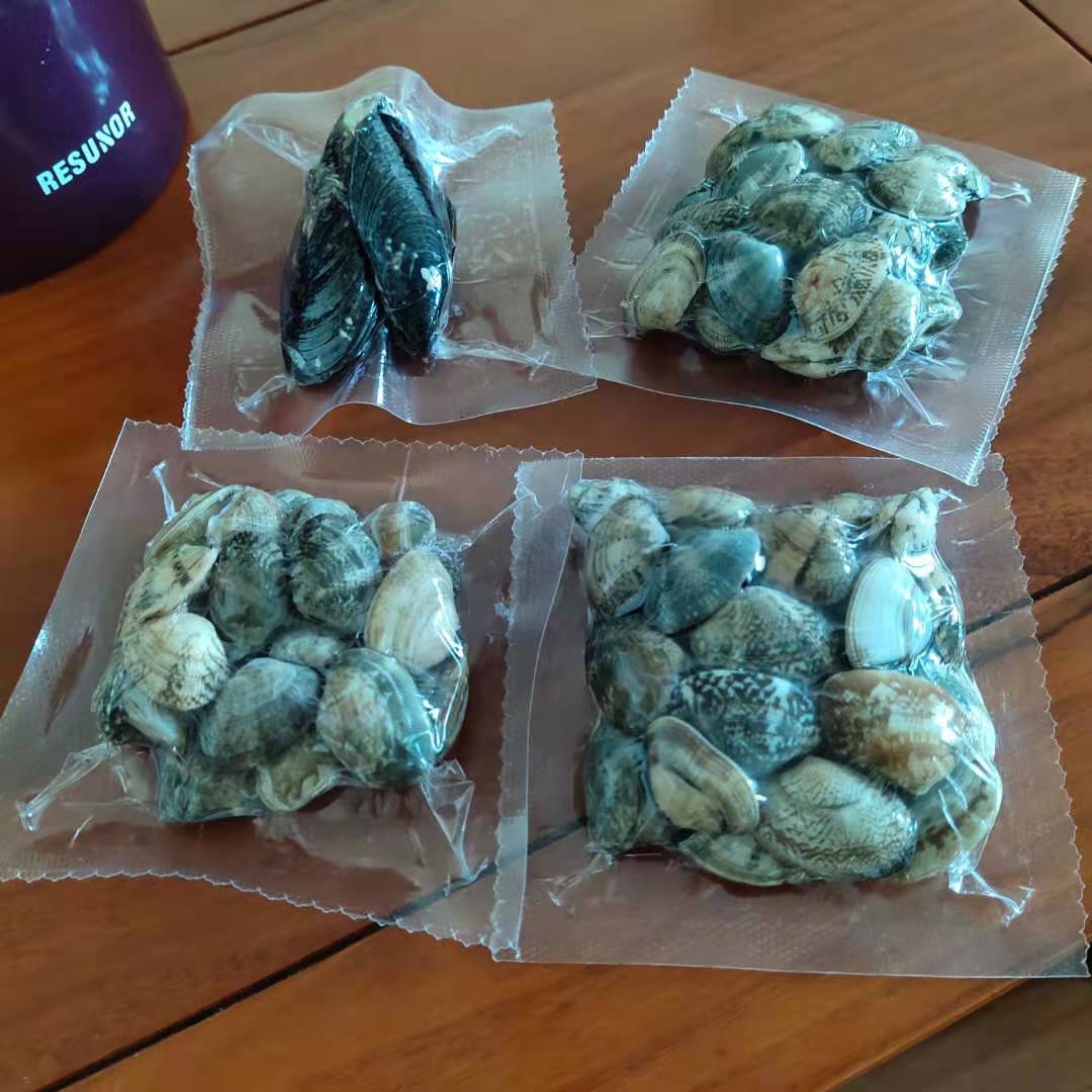 拉伸膜真空包裝機(jī)包裝效果圖